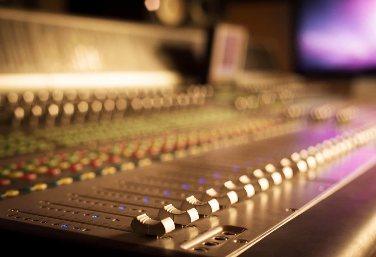 What Are The Basic Advantages Of Audio Equipment Hire organization 